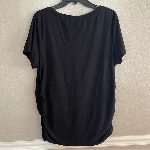 Time & Tru Black Side Ruched V-neck Maternity Top - Picture 14 of 15